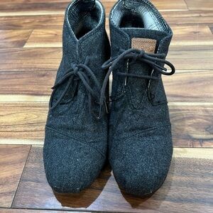 Toms 8.5 Wedge Booties w/ Tie Ankle Boots